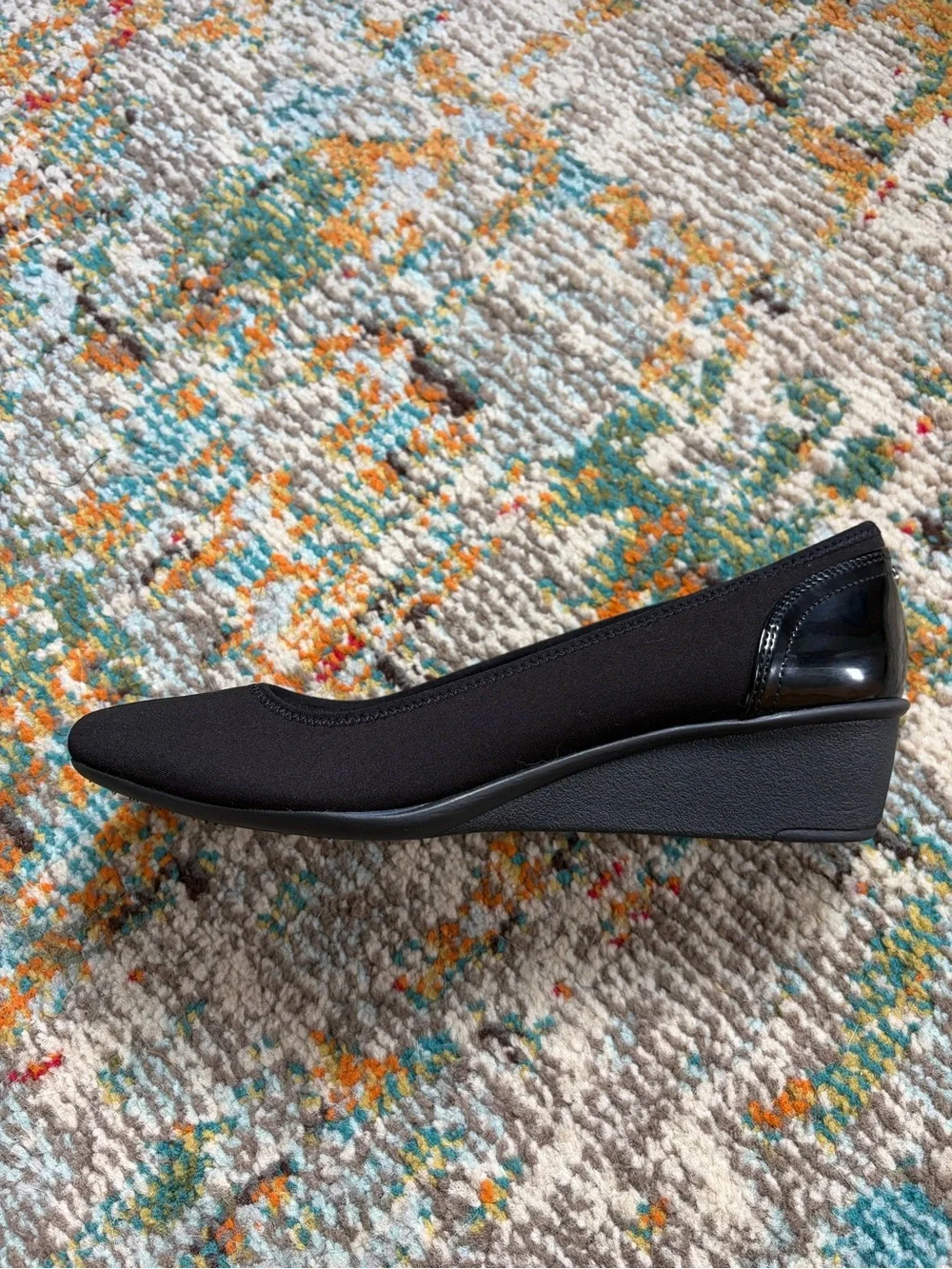 Like New Anne Klein Winner iFlex Black Wedge Pumps, size 8.5